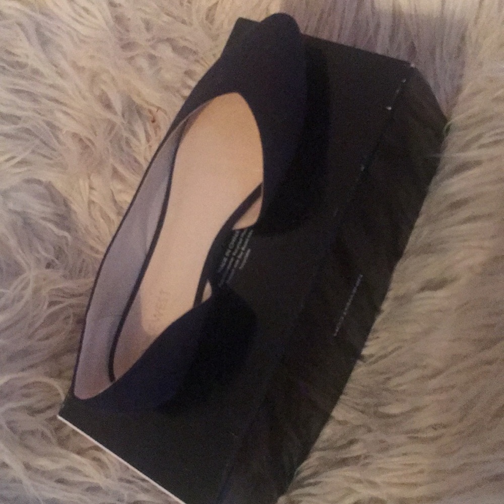 Never worn - Picture 2 of 3